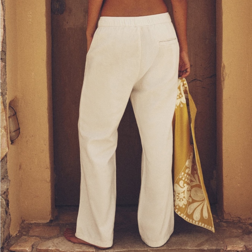 Zara New with tags size Small The casual PYJ Trousers Straight-leg design. NWT